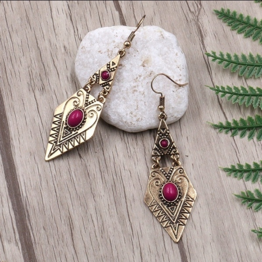 New Heart Scrolled Fish hook Dangle Earrings